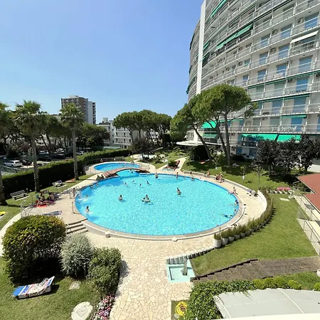 Апартаменты With Pool *