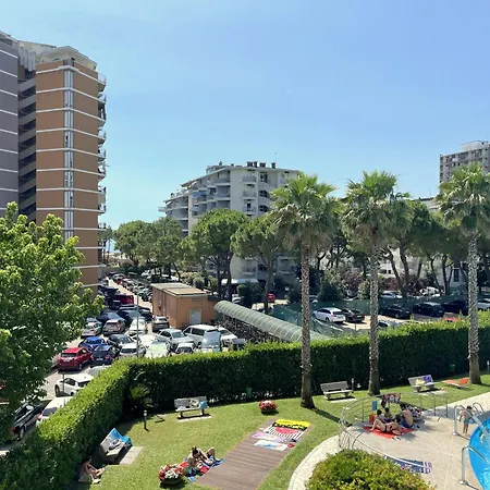 With Pool Apartamento Lignano Sabbiadoro