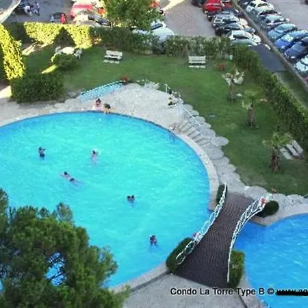 Apartment With Pool Lignano Sabbiadoro