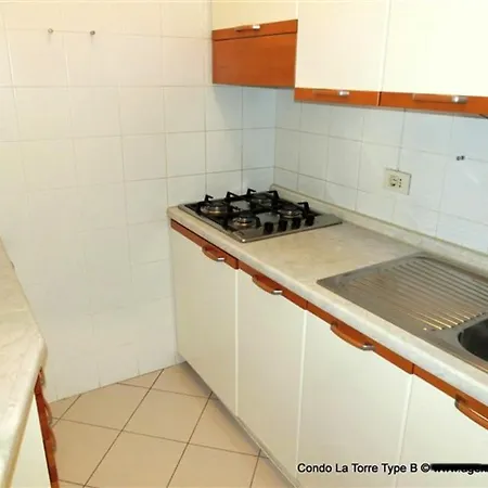 With Pool Appartement